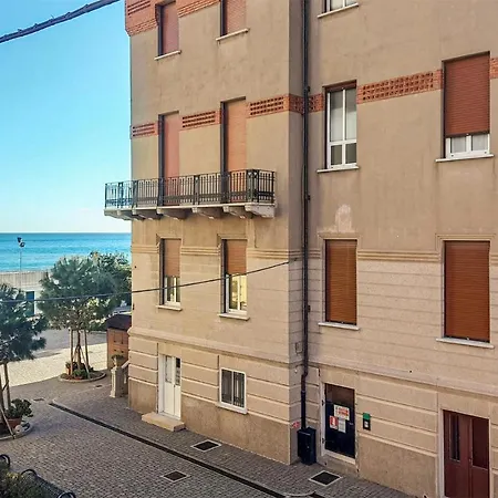 3 Bedroom Amazing In Spotorno